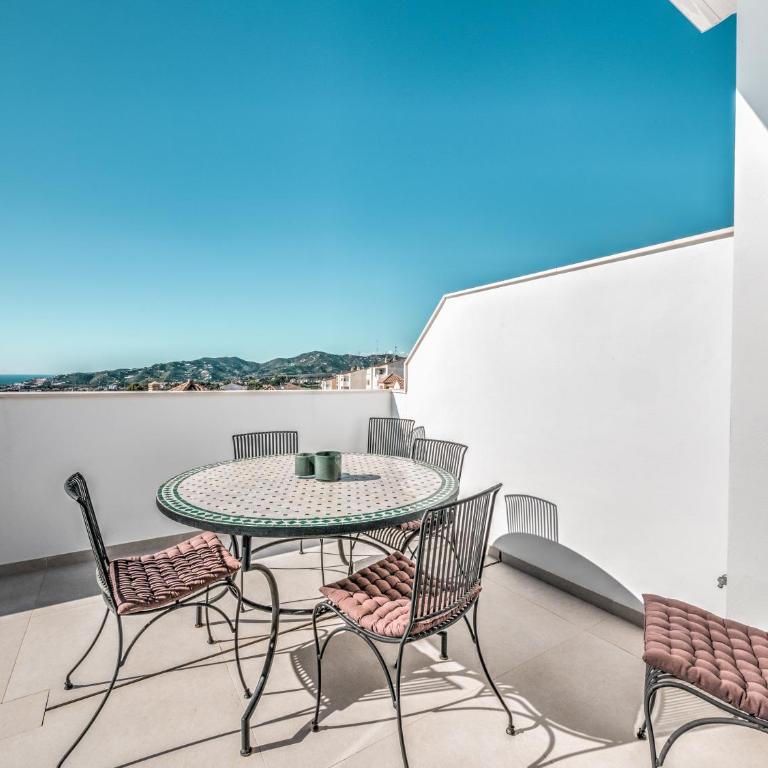 Modern townhouse with 3 terraces, pool and views - Casa de 2 dormitorios - 20