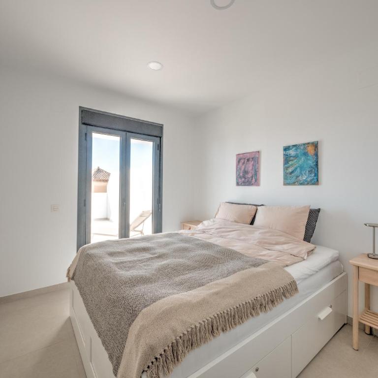 Modern townhouse with 3 terraces, pool and views - Casa de 2 dormitorios - 9
