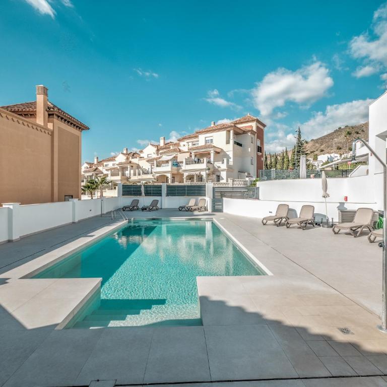 Modern townhouse with 3 terraces, pool and views - Casa de 2 dormitorios - 25