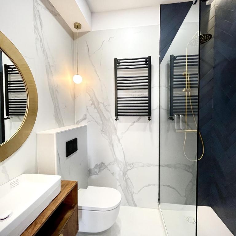 dPLACE to Be - Apartamentos de Lujo en Centro Histórico - Deluxe Two-Bedroom Apartment with Garden View - 10