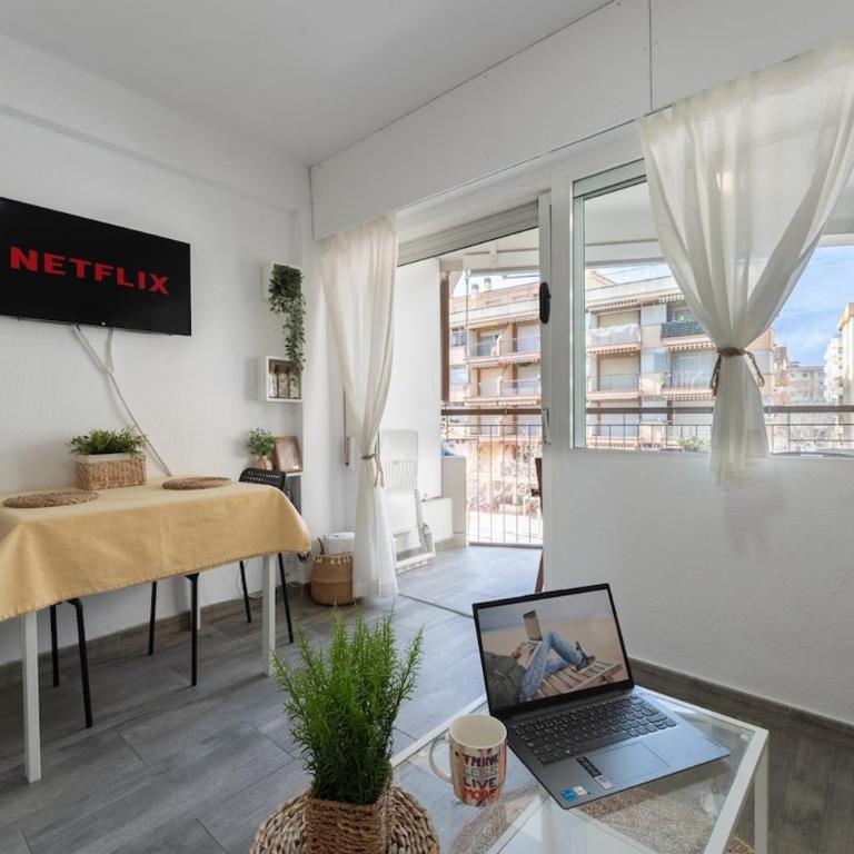 Salou Seafront! Private Terrace - AC & WiFi - Apartamento de 2 dormitorios - 3
