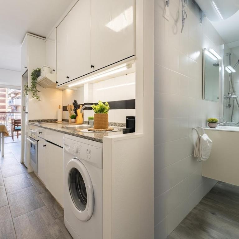 Salou Seafront! Private Terrace - AC & WiFi - Apartamento de 2 dormitorios - 29