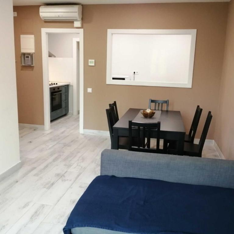 Diagonal Apartments - Three-Bedroom Apartment - 42