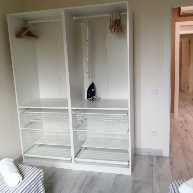 Diagonal Apartments - Three-Bedroom Apartment - 34