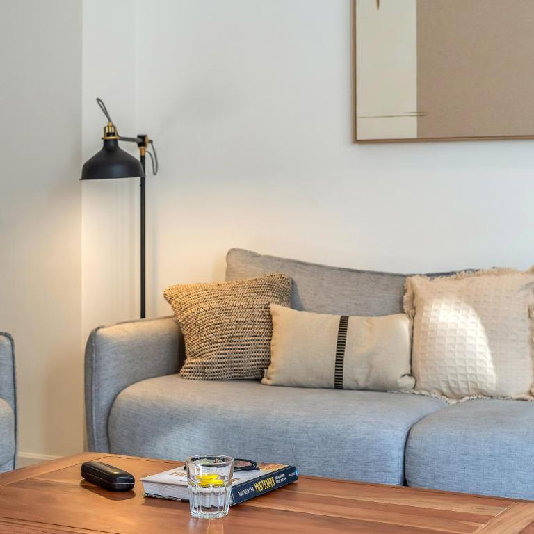 Canela Homes BARCELONA NINOT - Three-Bedroom Apartment - 24