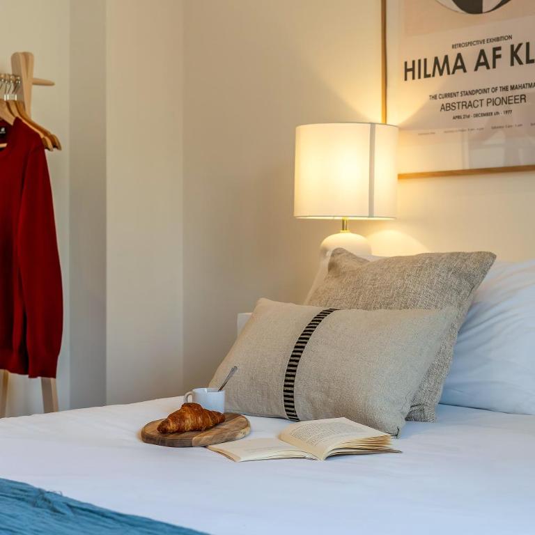 Canela Homes BARCELONA NINOT - Three-Bedroom Apartment - 17