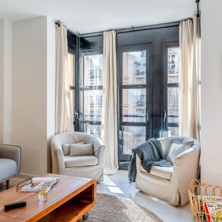 Canela Homes BARCELONA NINOT - Three-Bedroom Apartment - 5