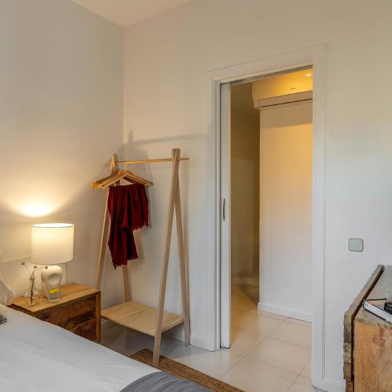 Canela Homes BARCELONA NINOT - Three-Bedroom Apartment - 30