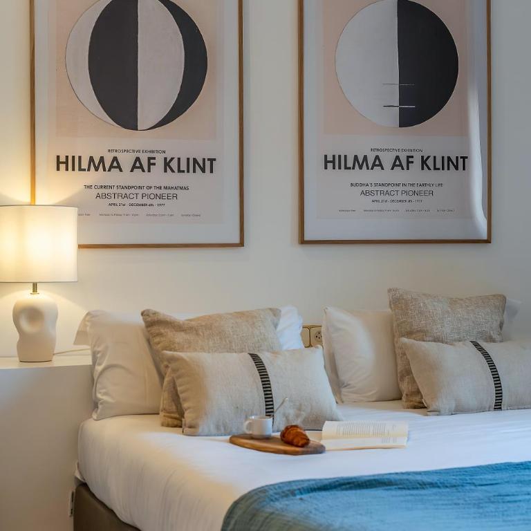 Canela Homes BARCELONA NINOT - Three-Bedroom Apartment - 1