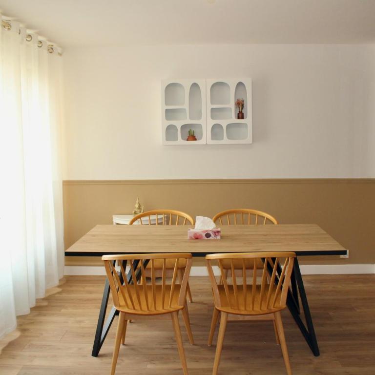 Le Repaire Elégant - Two-Bedroom Apartment - 10