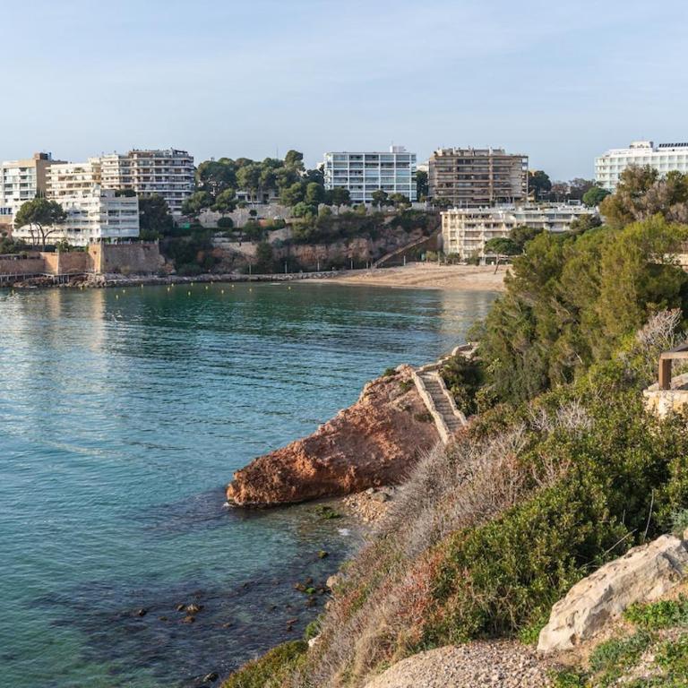 Salou Studio by Beach & Pool - AC - Free Parking - Apartment with Pool View - 5
