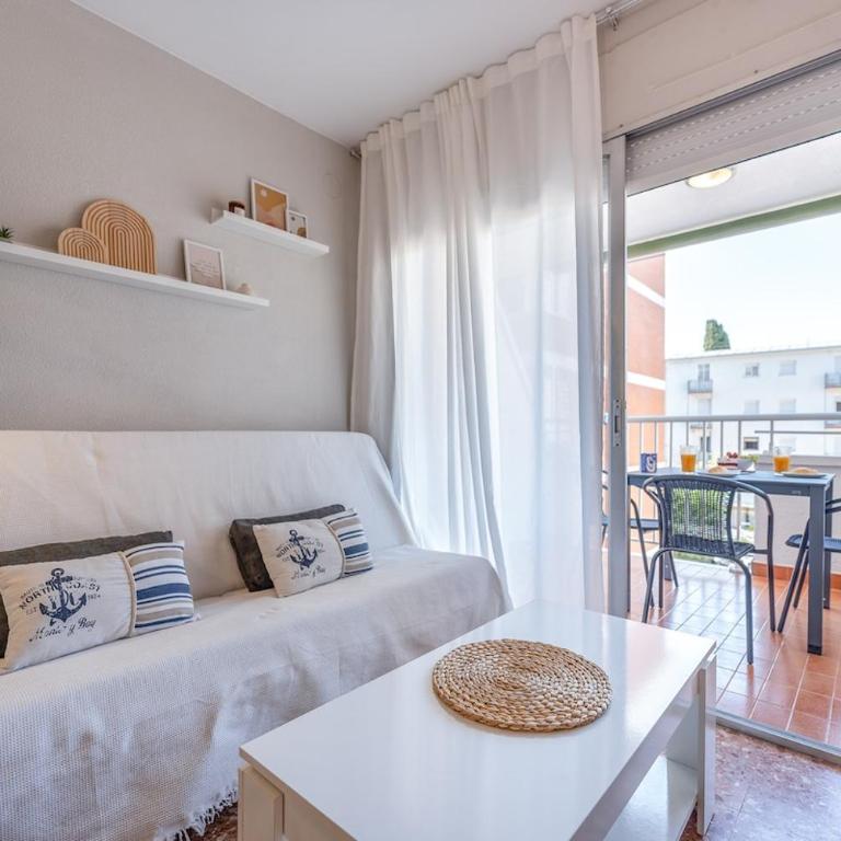 Salou Studio by Beach & Pool - AC - Free Parking - Apartment with Pool View - 15