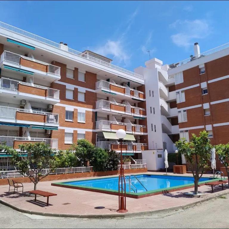 Salou Studio by Beach & Pool - AC - Free Parking - Apartment with Pool View - 33