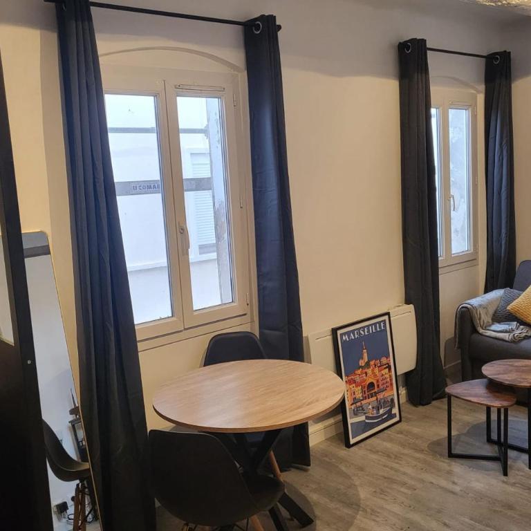 Beautiful studio near the Old Port - Appartement - 4