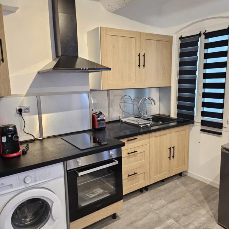 Beautiful studio near the Old Port - Appartement - 8