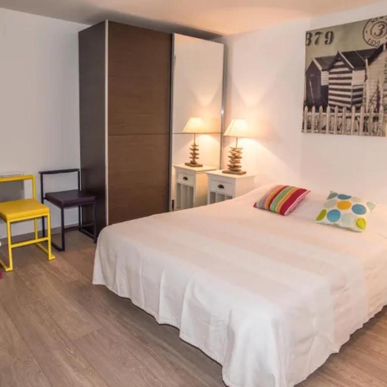 Magnifique villa climatisée -10 personnes avec Piscine et pétanque - Pyla - Villa - 24