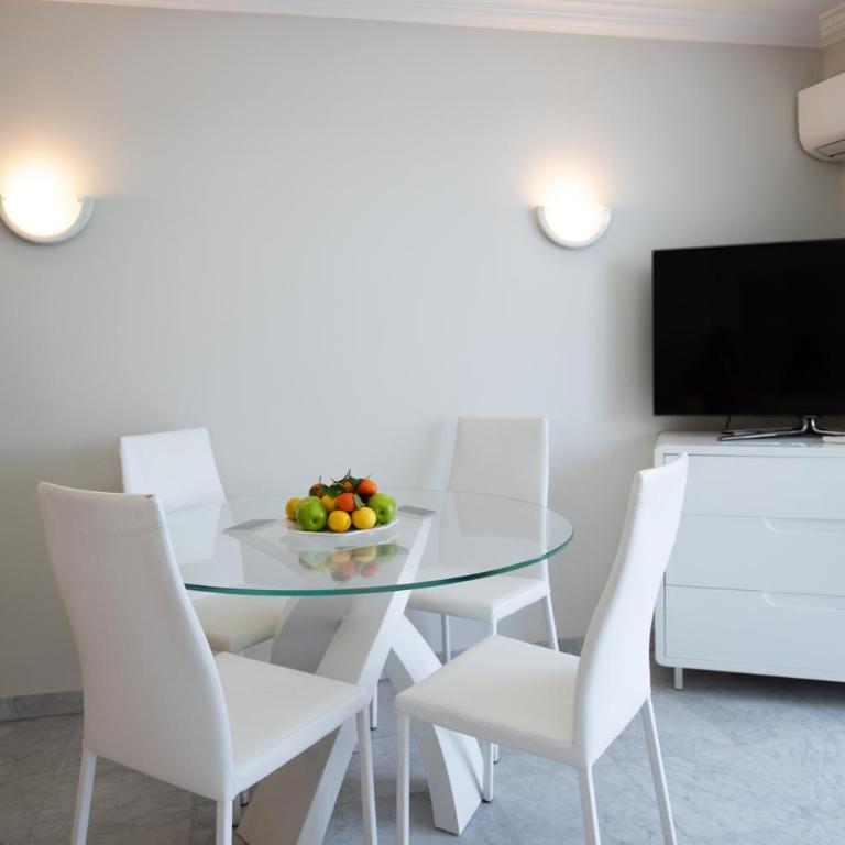 One bedroom apartment with beautiful sea view - Appartement 1 Chambre avec Balcon et Vue sur Mer - 4