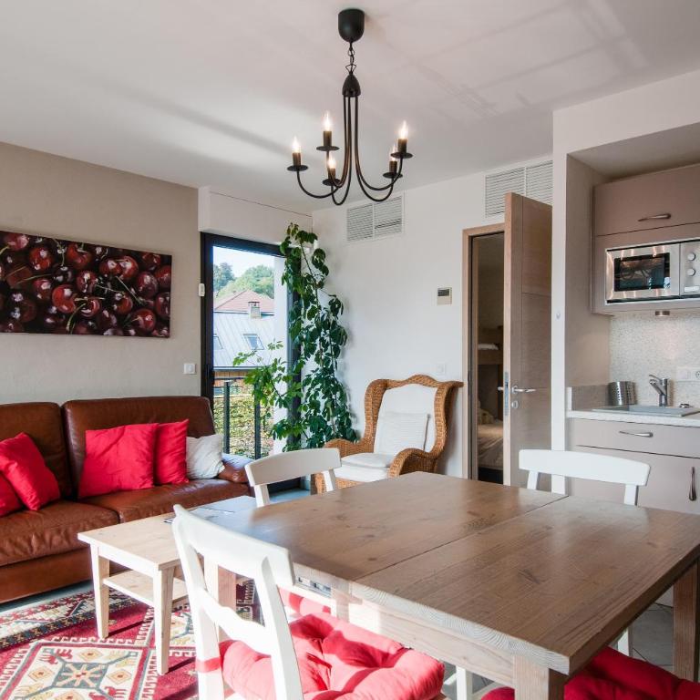 Le Comptoir de Sebastien - La Plage et Le Port - 2 duplex - 100m de la plage de Talloires - Appartement 2 Chambres - 23