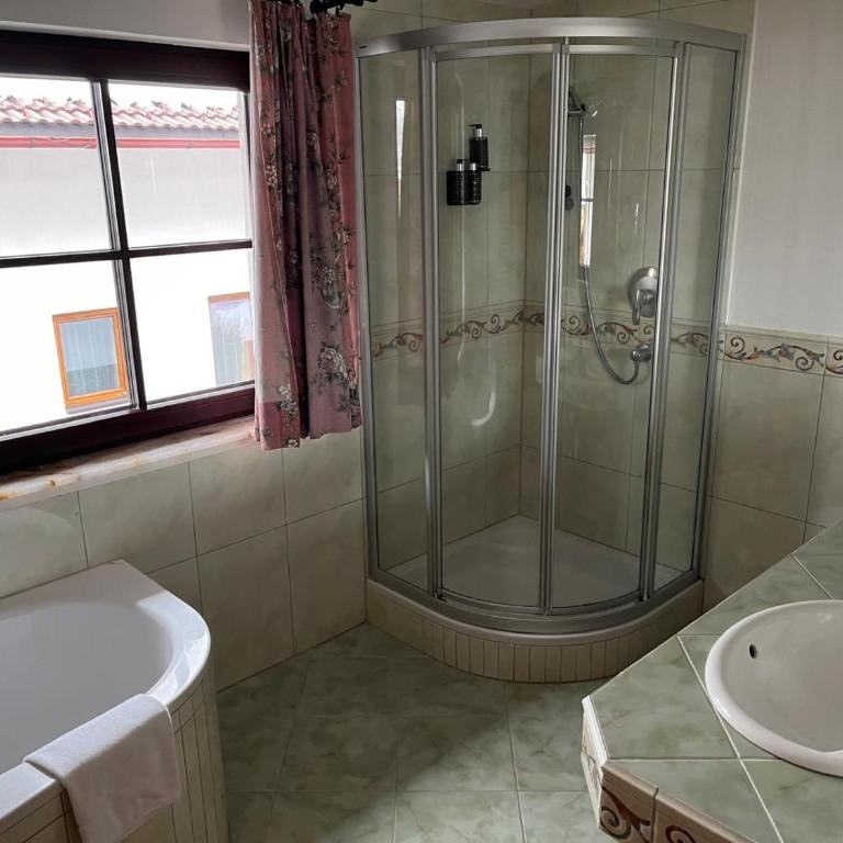 Tieflehner Hof Pitztalhaus Hotel - Superior Vierbettzimmer - 1