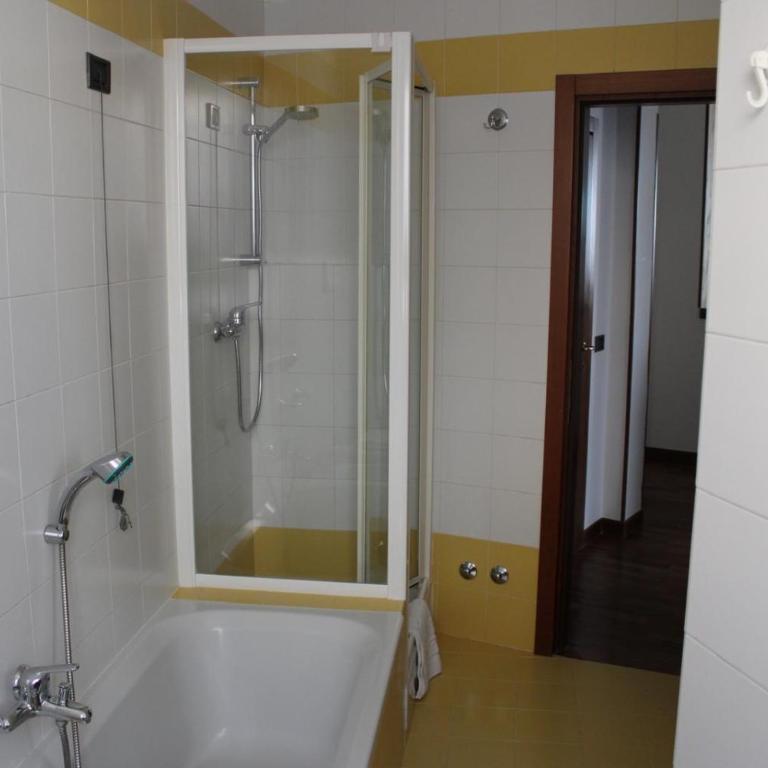 Alfredo's House Verona - Two-Bedroom Apartment - 4
