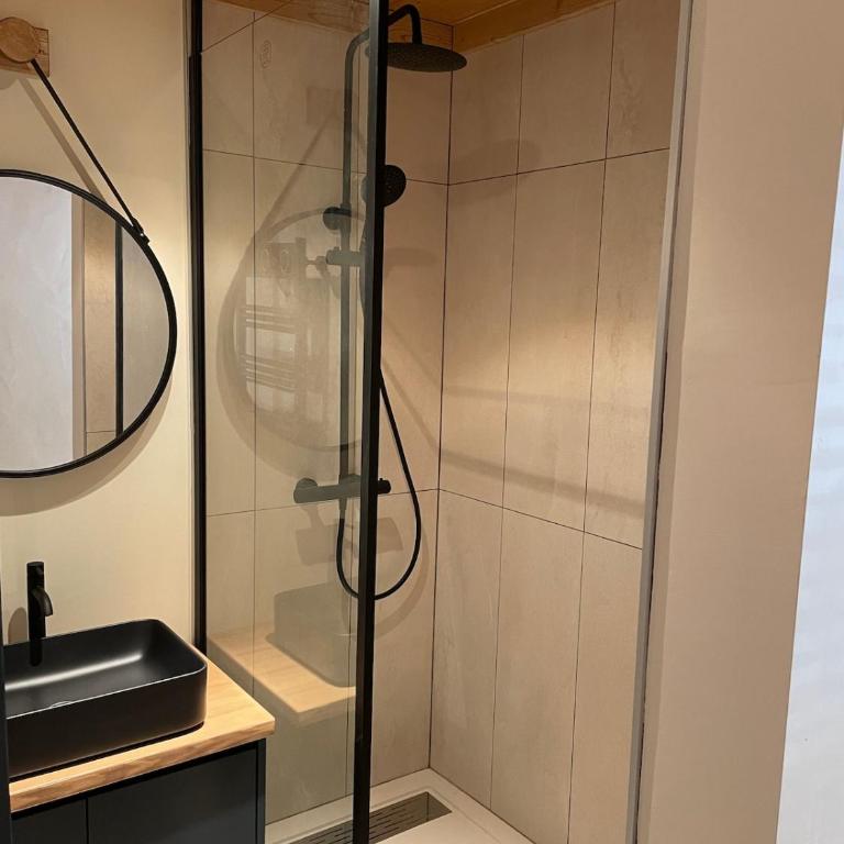 Joli Appartement familial Centre du village - Three-Bedroom Apartment - 38