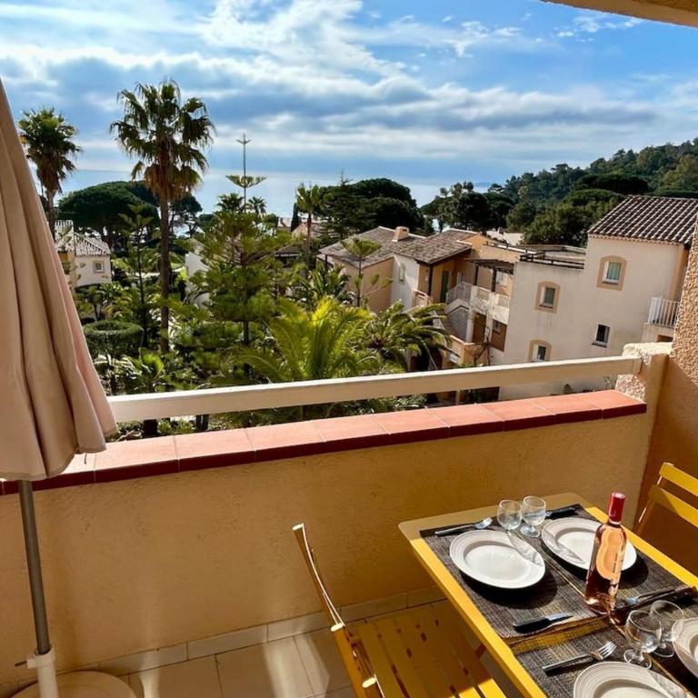 L'Anse de Pramousquier T2 Vue Mer ! Bord de plage - Appartamento con 1 Camera da Letto - 2