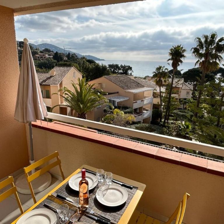 L'Anse de Pramousquier T2 Vue Mer ! Bord de plage - Appartamento con 1 Camera da Letto - 9