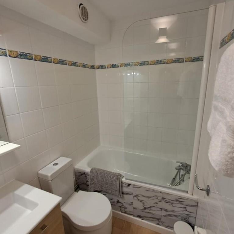 F2 at "Domaine de la Pinède" Heated Swimming Pool - Appartement 1 Chambre - 15