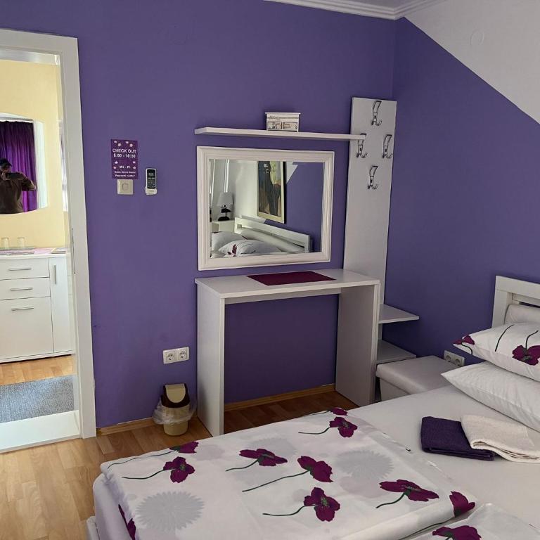 Hostel Mirror - Double Room - 2