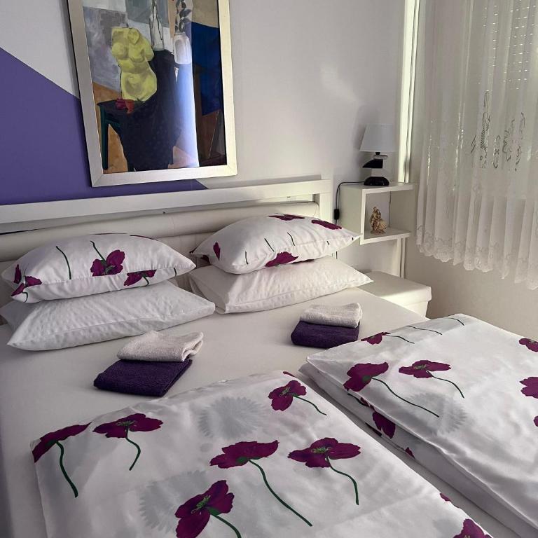 Hostel Mirror - Double Room - 1