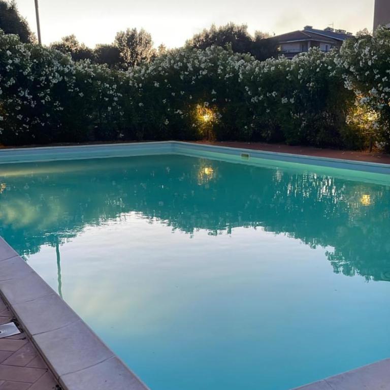 AIRPORT-GARDEN-SHUTTLE TILL NIGHT-POOL-AIRCOND-WIFI-WASH MACHiNE - Appartamento con 2 Camere da Letto e Vista Giardino - 26
