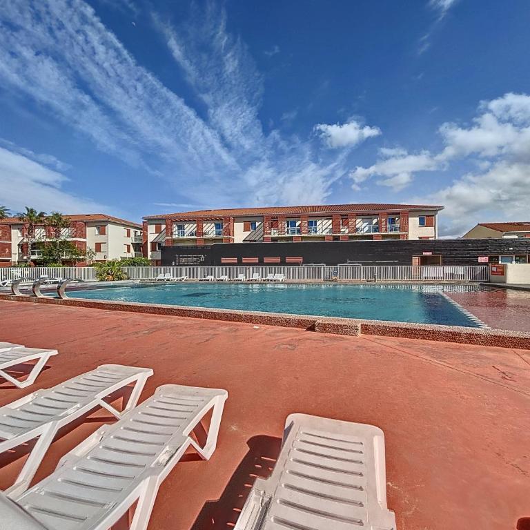 4130-T2 dans une résidence avec piscine - Appartement 1 Chambre - 10