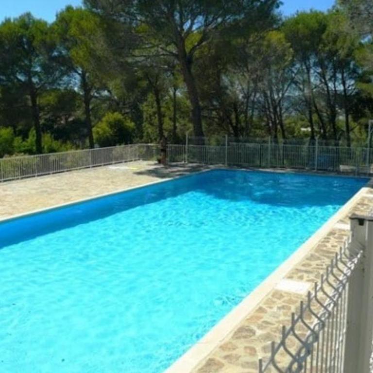 Recent T3 in residence with swimming pool in La Favière - Appartement 2 Chambres - 7
