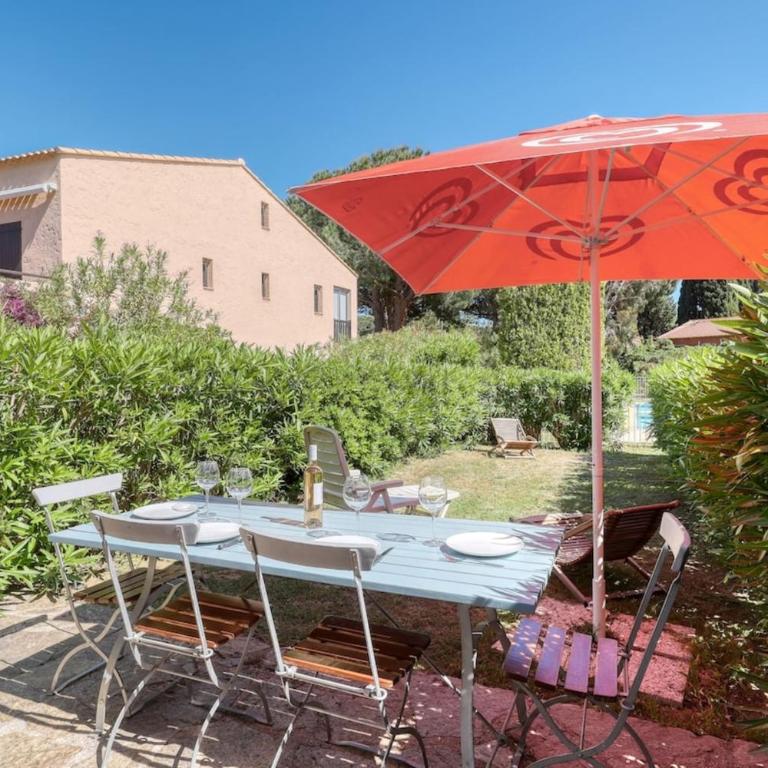 Magnificent NEWLY renovated close to beach & swimming pool - Studio - 5
