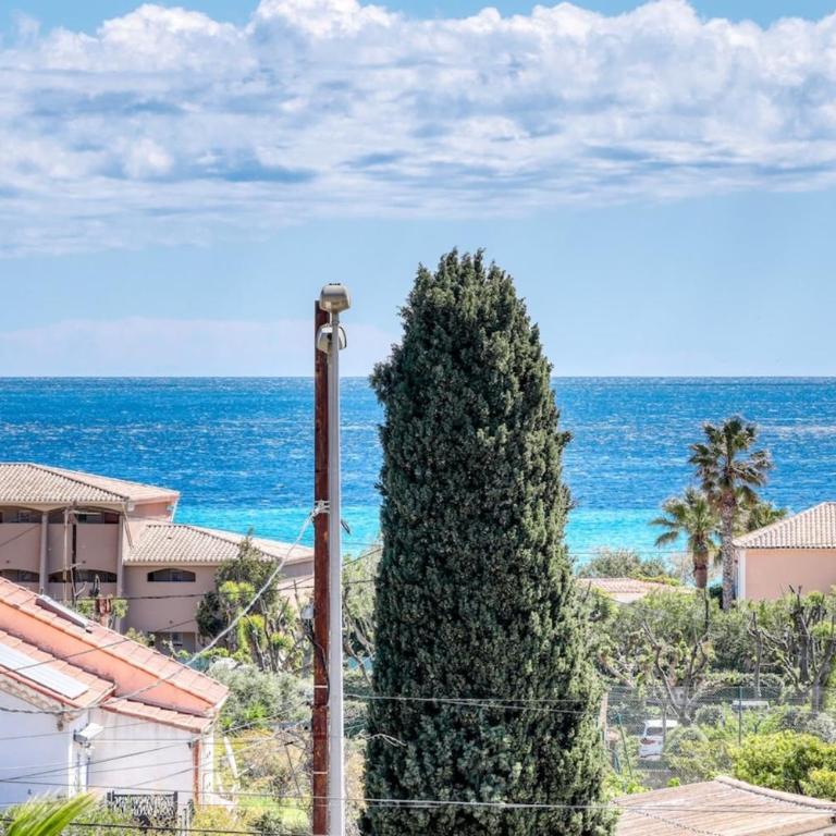 Duplex 3 T3 terrasse 18m2 vue mer proche plage - Appartement 2 Chambres - 2