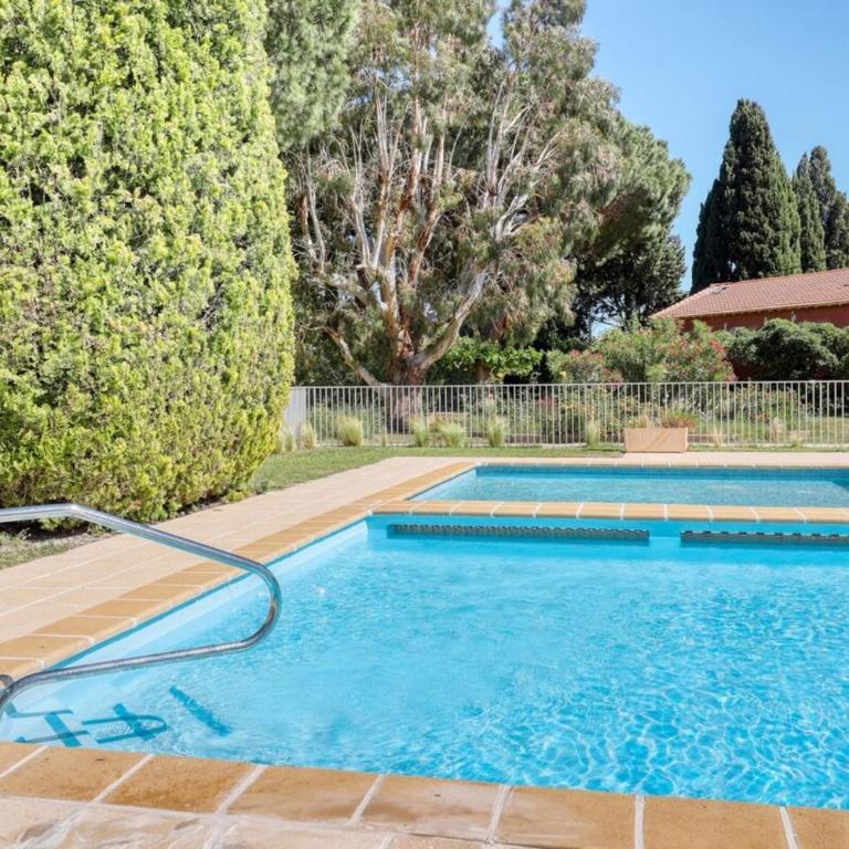 Magnificent NEWLY renovated close to beach & swimming pool - Studio - 14