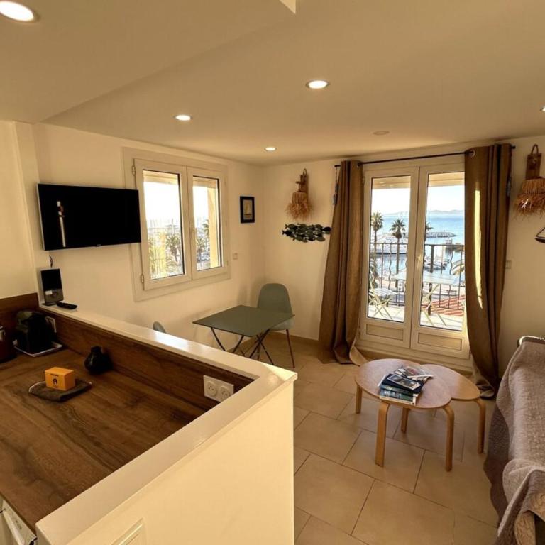 Balcon des îles d'Or - T2 seafront historic center - Appartement 1 Chambre - 11