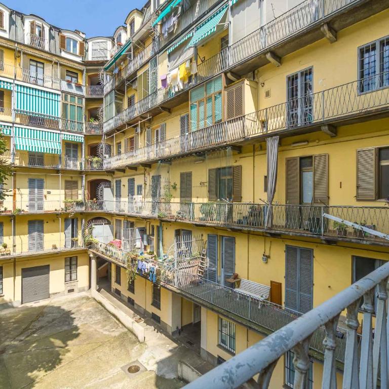 GuestHost - Dante Subway Apartment - Standard Apartment - 17