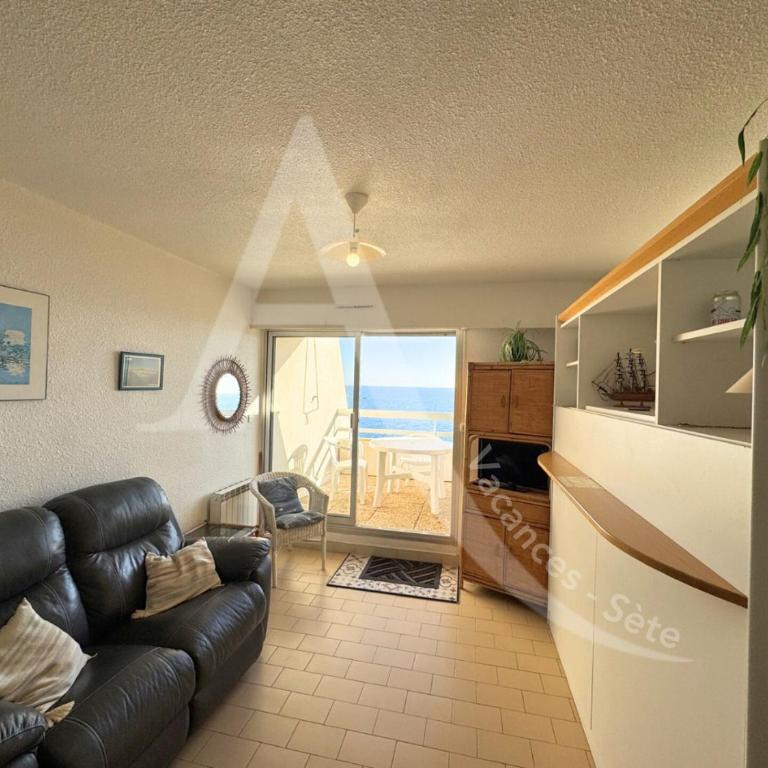 STUDIO 1ERE LIGNE MER AVEC PARKING - Studio - Vue sur Mer - 7