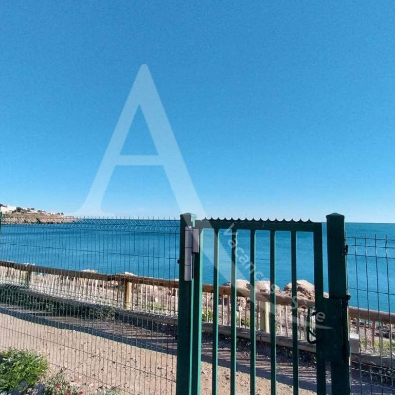 STUDIO 1ERE LIGNE MER AVEC PARKING - Studio - Vue sur Mer - 15