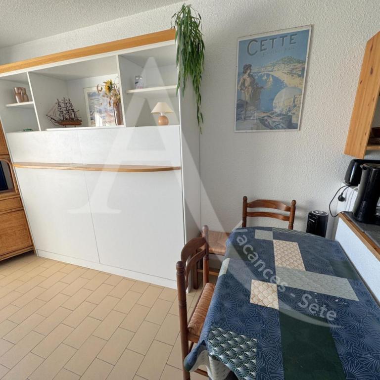 STUDIO 1ERE LIGNE MER AVEC PARKING - Studio - Vue sur Mer - 9