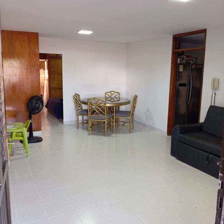 Apartamento al norte de Barranquilla - Apartamento de 2 dormitorios con balcón - 12