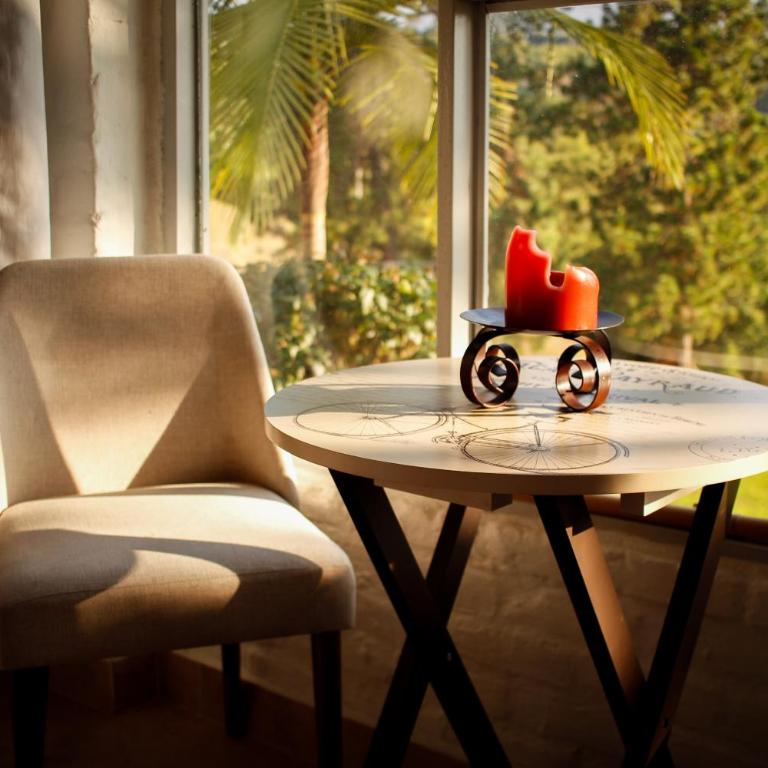 San Julio Campestre - Family Room with Mountain View - 4