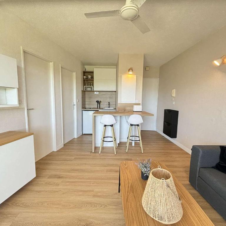 Appt 2 pièces LA ROCHELLE - LR030-A210Z - Apartamento de 1 dormitorio - 1