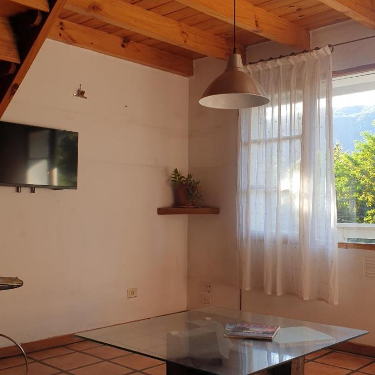 Simpática y Funcional Cabaña en San Martín - Casa de 2 dormitorios - 1