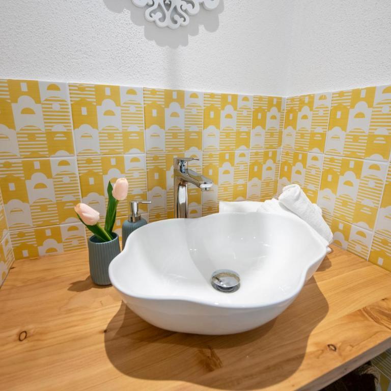 aMoneglia, 2 minutes walk to the beach, PVT PARK - Camera Quadrupla Comfort - 3