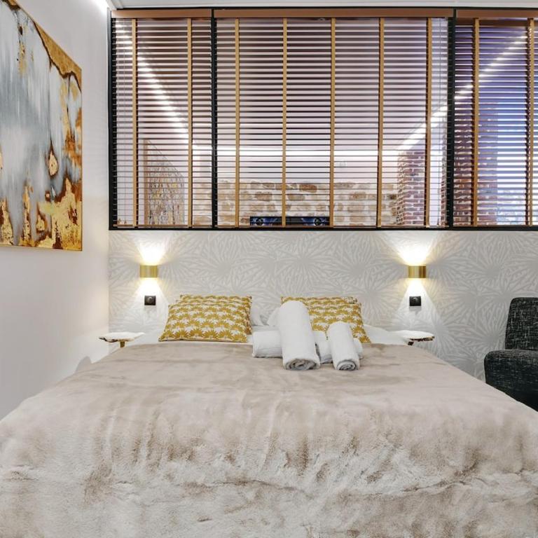 Le Marais Luxury & Trendy Apartment - Two-Bedroom Apartment - 4