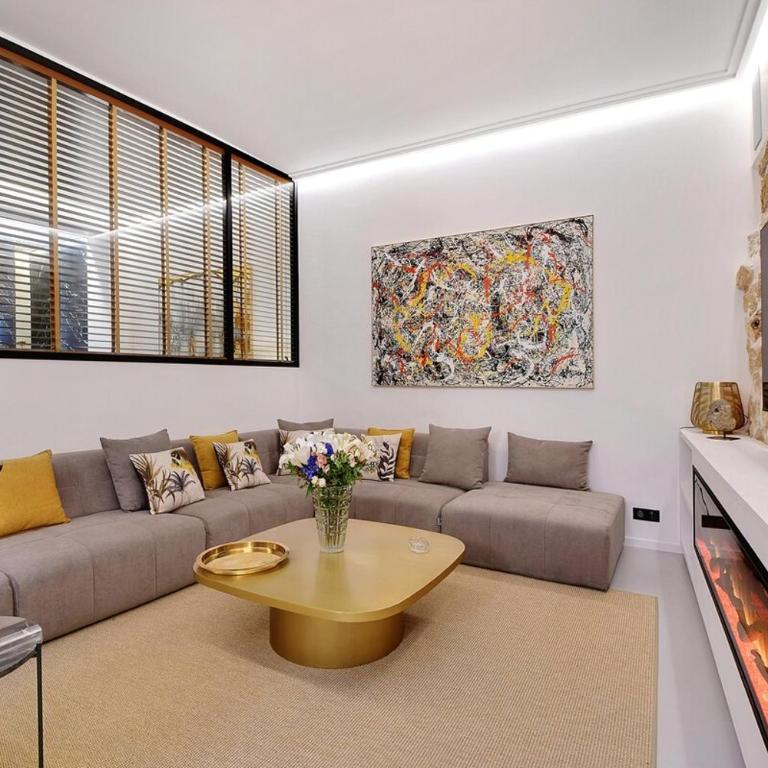 Le Marais Luxury & Trendy Apartment - Two-Bedroom Apartment - 9