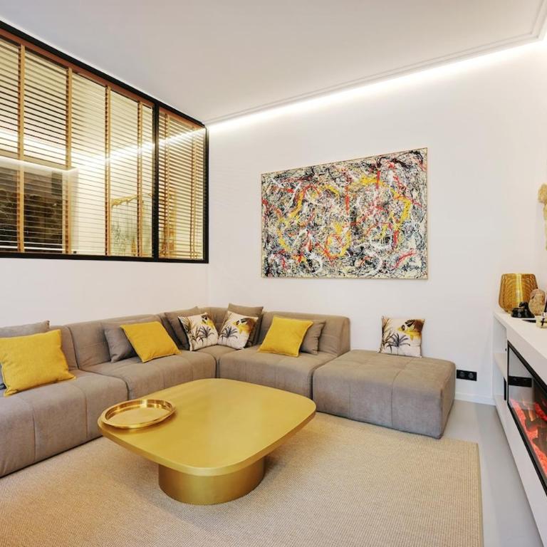 Le Marais Luxury & Trendy Apartment - Two-Bedroom Apartment - 34