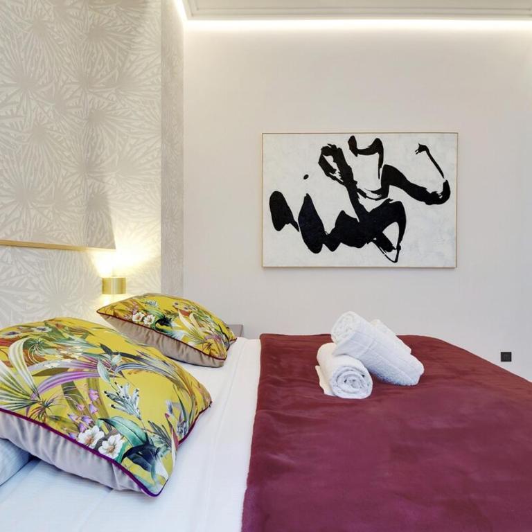 Le Marais Luxury & Trendy Apartment - Two-Bedroom Apartment - 40